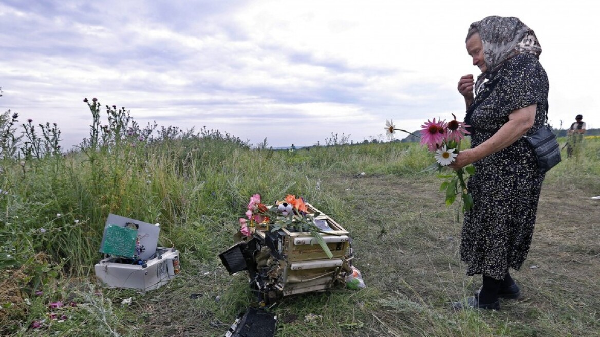 Ουκρανία: Εντοπίστηκαν άλλες 16 σοροί των άτυχων επιβατών του Boeing
